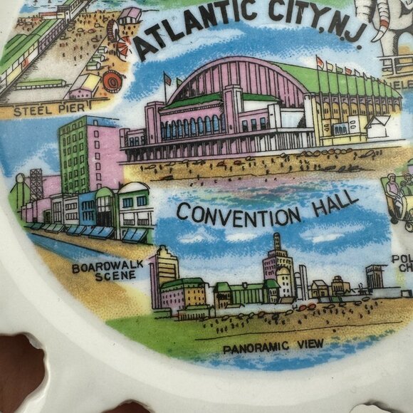 Vtg Atlantic‎ City New Jersey Souvenir Decor Plate Gold Accents 8 inch diameter - Picture 9 of 11
